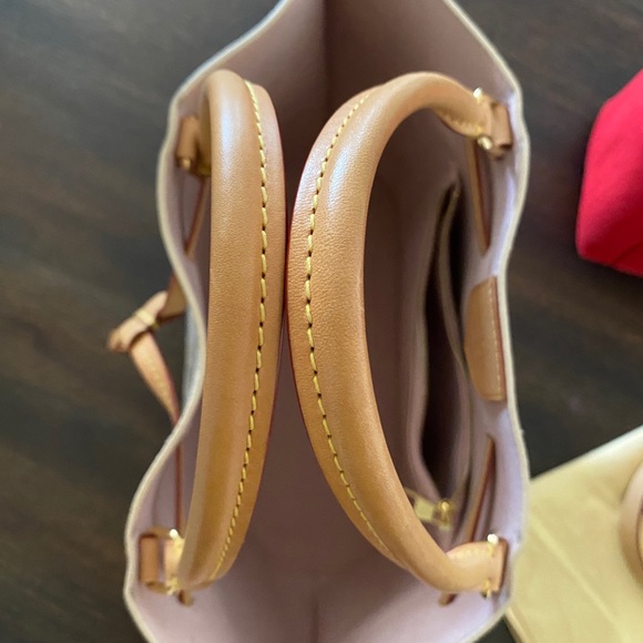 LOUIS VUITTON Girolata Azur - Picture 6 of 14